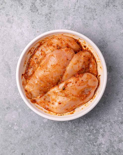 SG - Marinated Peri Peri Chicken Breast, 1 Kg